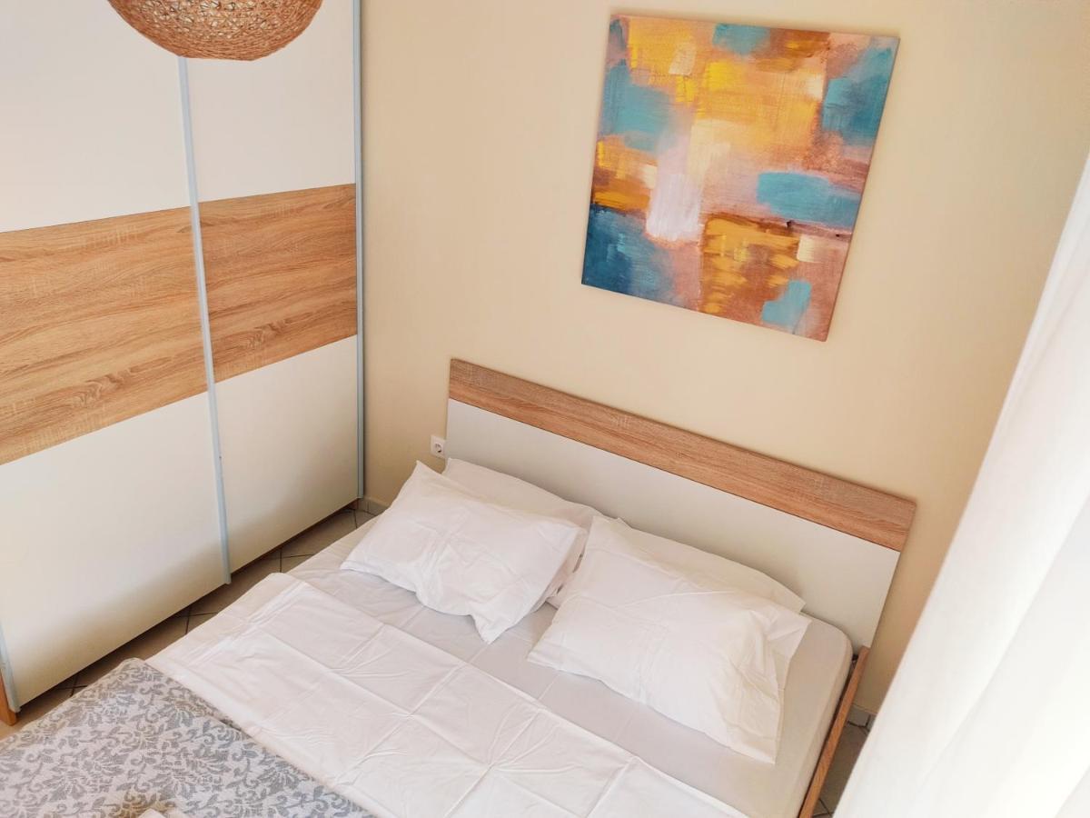 Golden Sky 3 Apartment Peraia  ภายนอก รูปภาพ