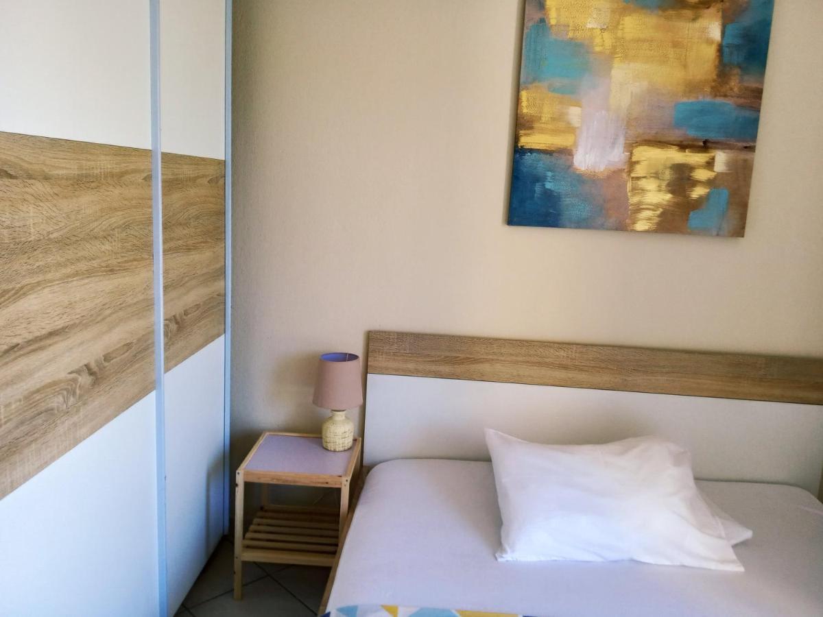 Golden Sky 3 Apartment Peraia  ภายนอก รูปภาพ