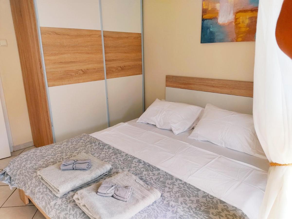 Golden Sky 3 Apartment Peraia  ภายนอก รูปภาพ