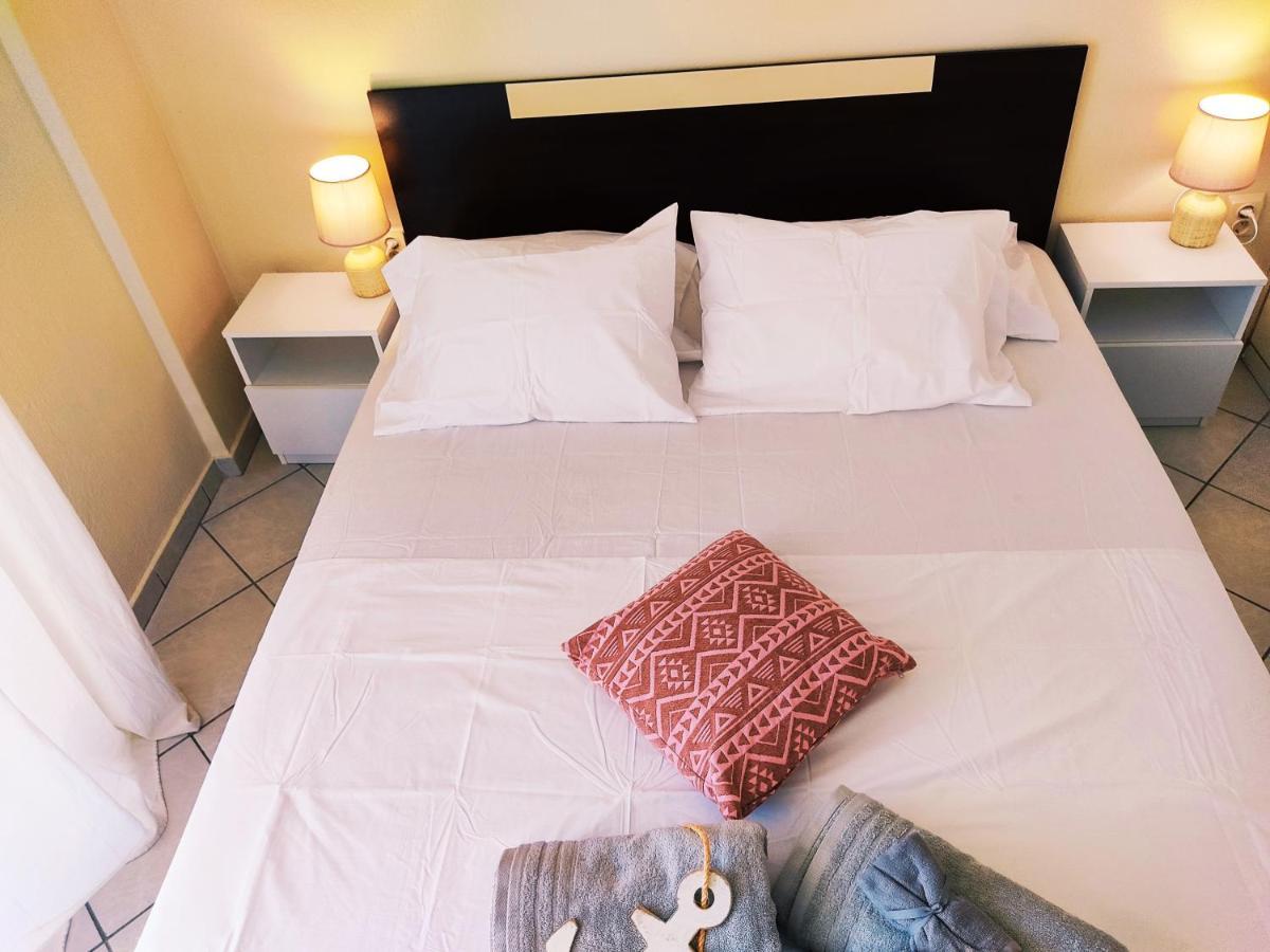 Golden Sky 3 Apartment Peraia  ภายนอก รูปภาพ
